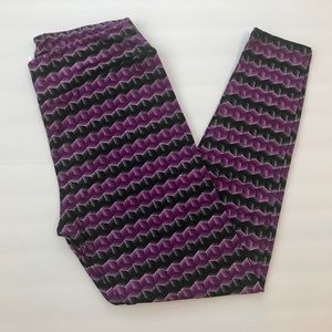 LuLaRoe Tall & Curvy Leggings